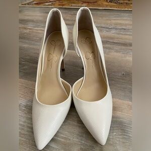 Jessica Simpson White Pumps